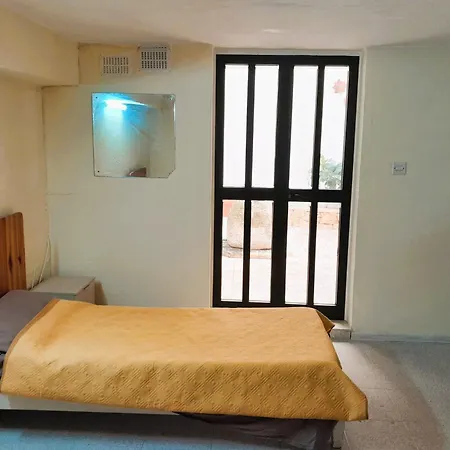 Bright & Spacious Private Room, Bathroom & Terrace In Swieqi, Prime Location! 홈스테이