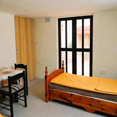 Bright & Spacious Private Room, Bathroom & Terrace In Swieqi, Prime Location! Проживание в семье *