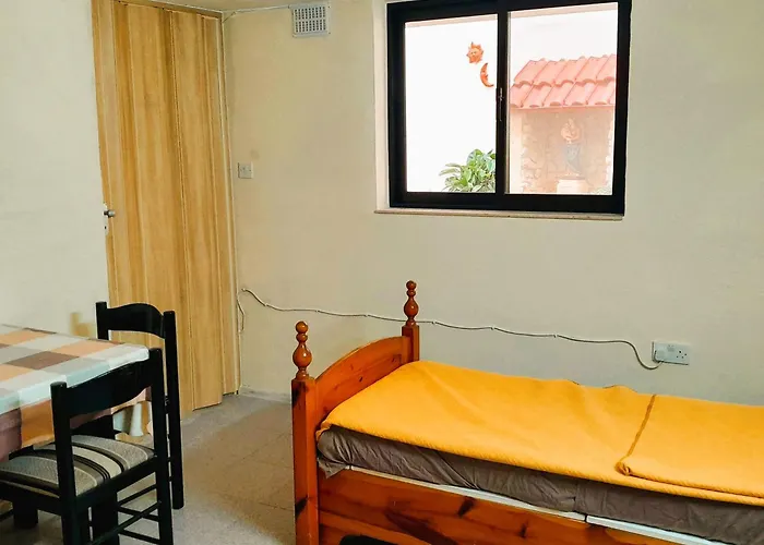 Bright & Spacious Private Room, Bathroom & Terrace In Swieqi, Prime Location! Homestay szállás *